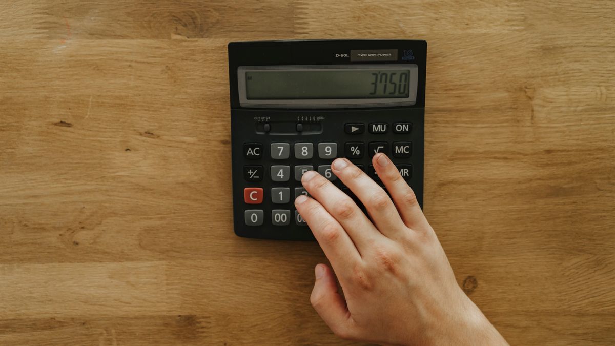 電卓で計算する手